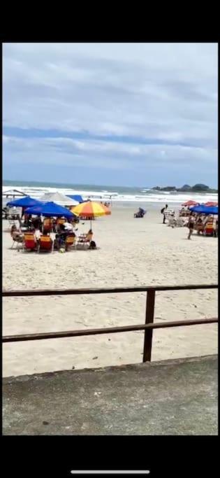 Apartamento Quadra Da Praia - Pitangueiras Guarujá Exteriér fotografie